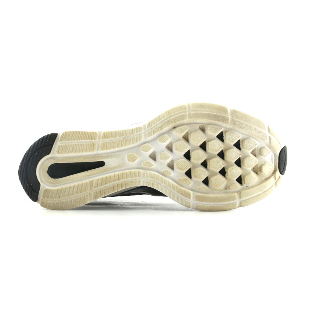 NIKE ZOOM STRIKE 2