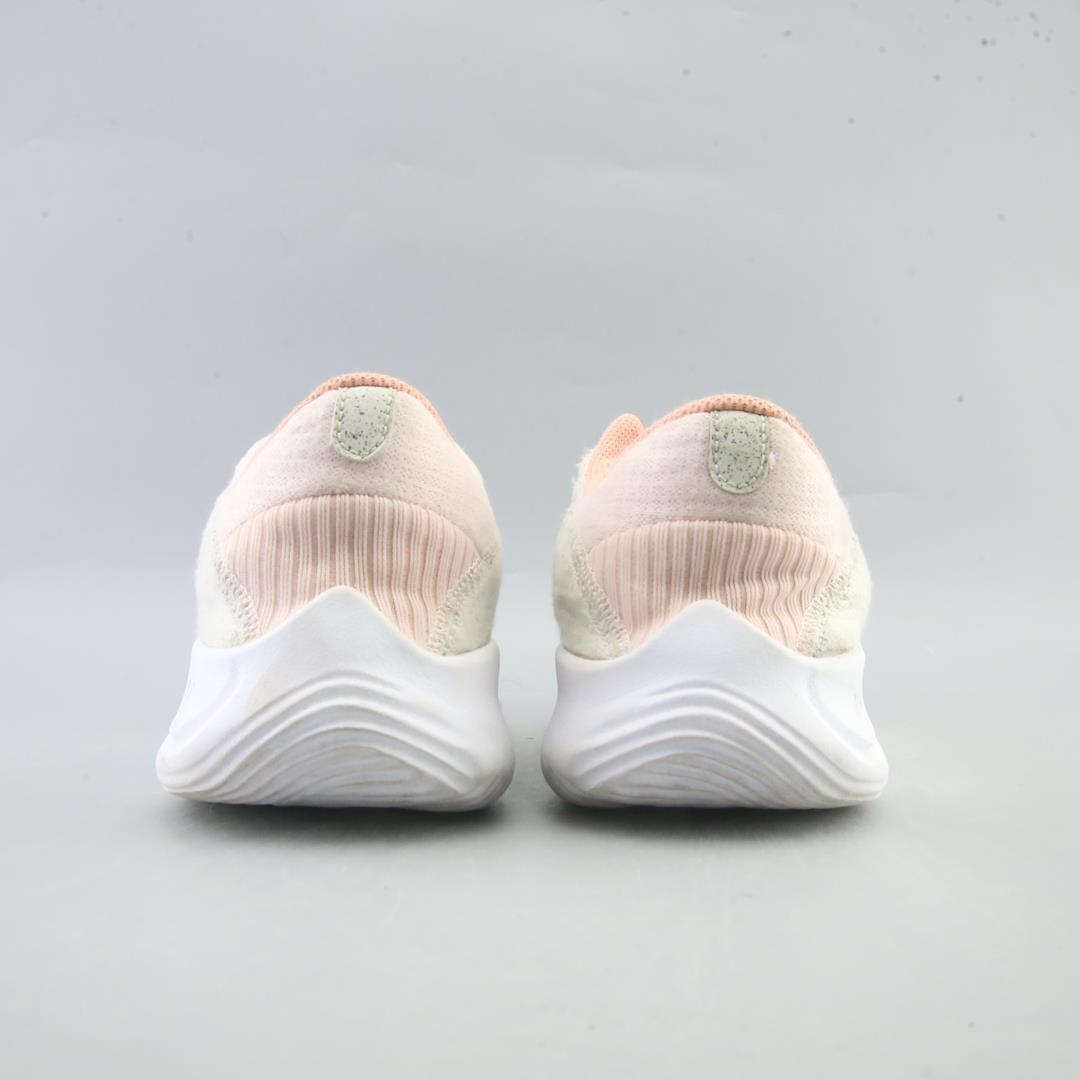 NIKE  EXPERIENCE RUN 11