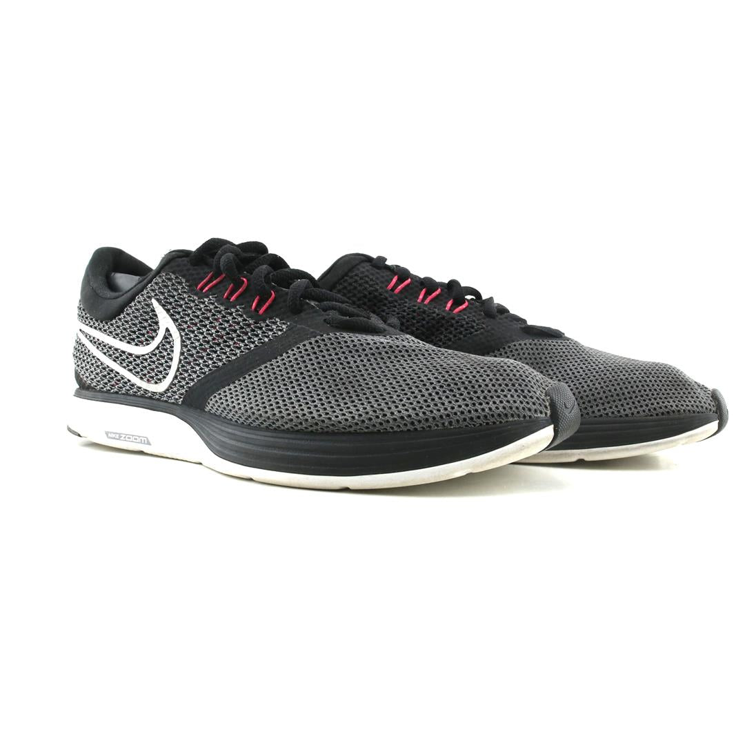 NIKE ZOOM STRIKE