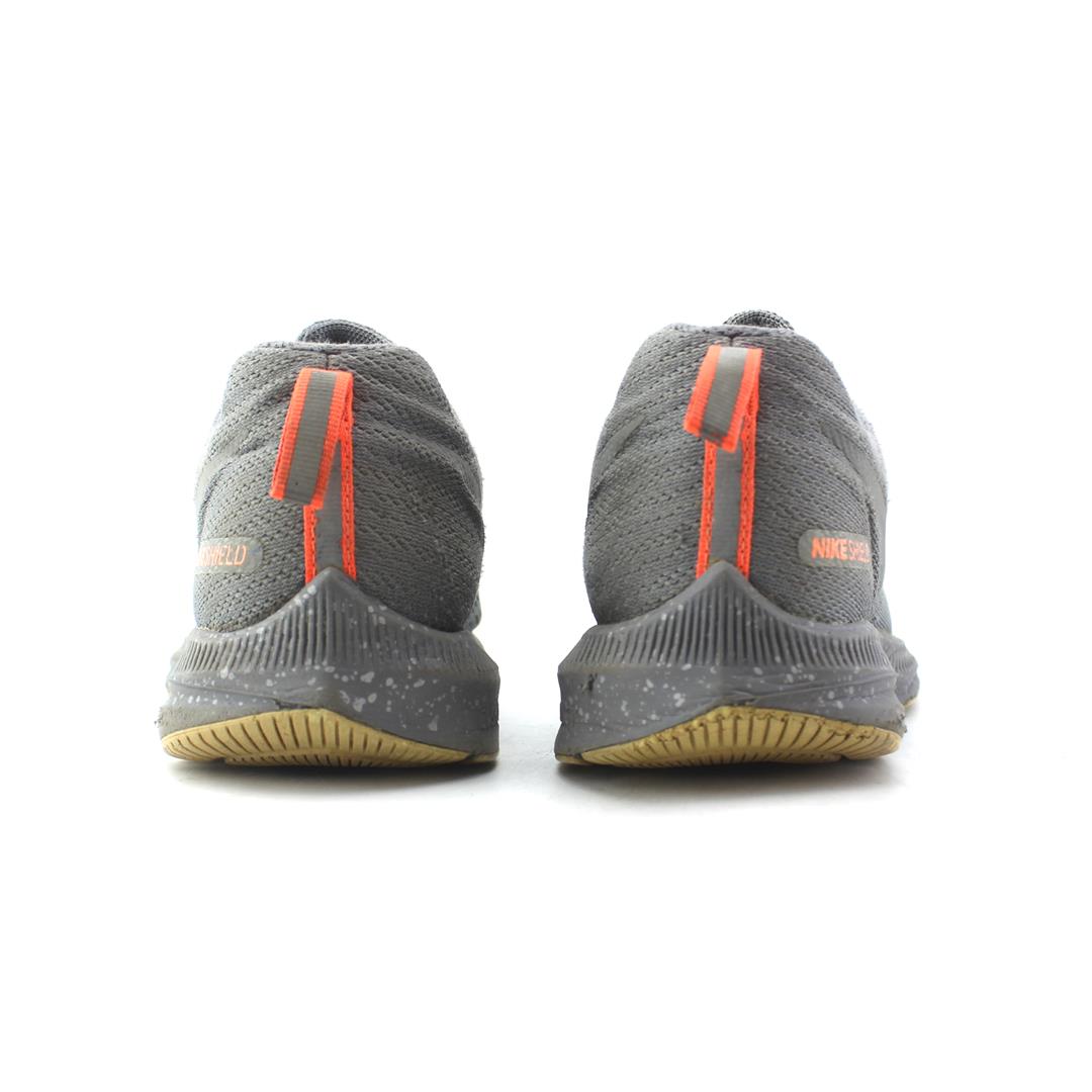 NIKE  ZOOM WINFLO 4