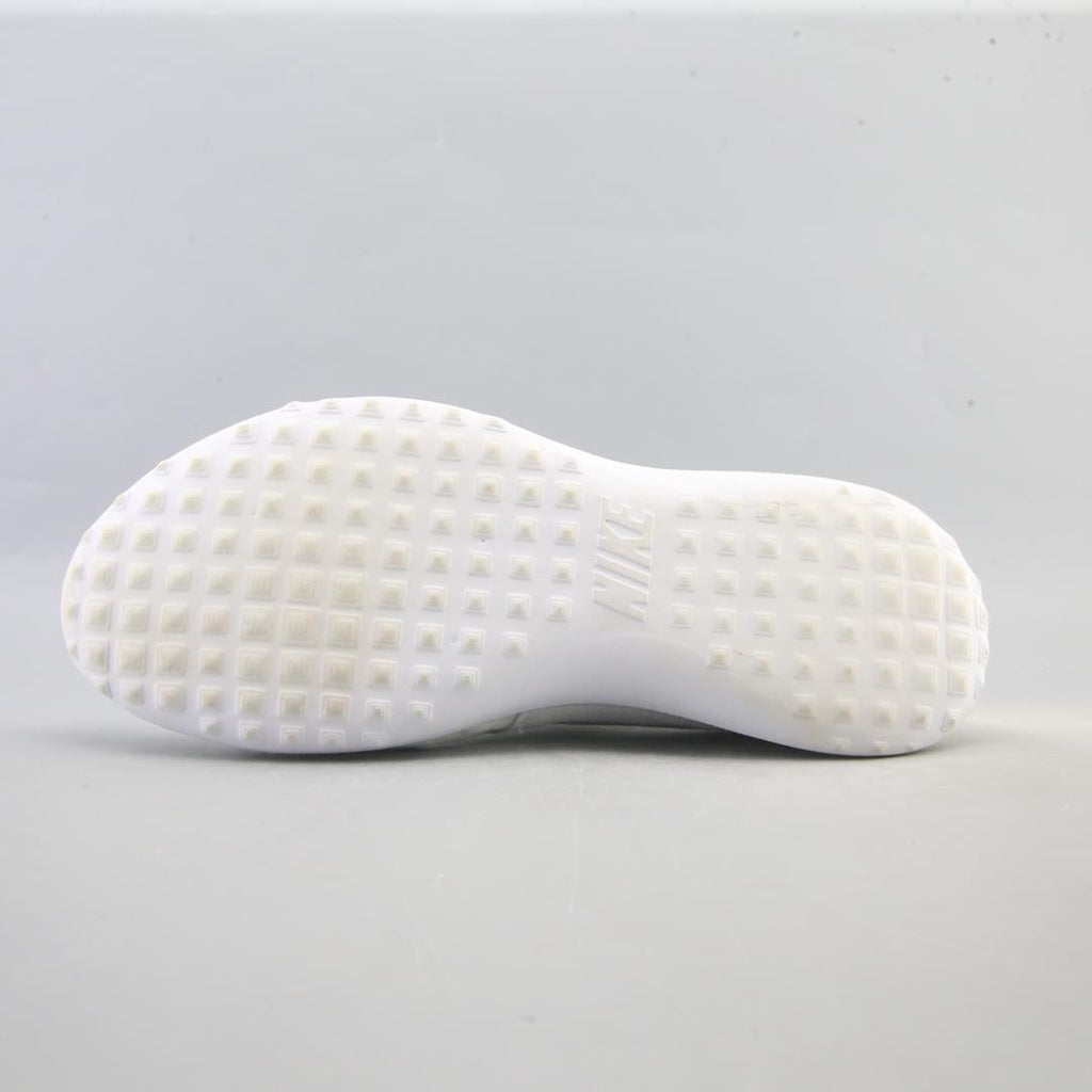 NIKE  JUVENATE