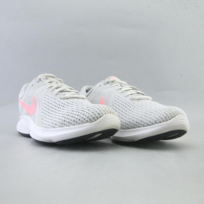NIKE REVOLUTION 4
