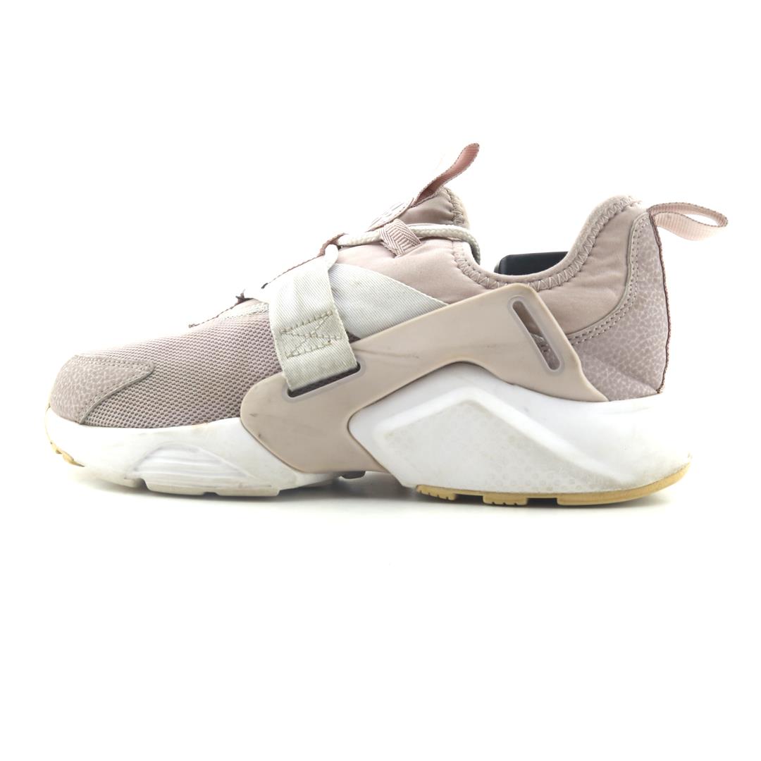 NIKE AIR HUARACHE CITY LOW