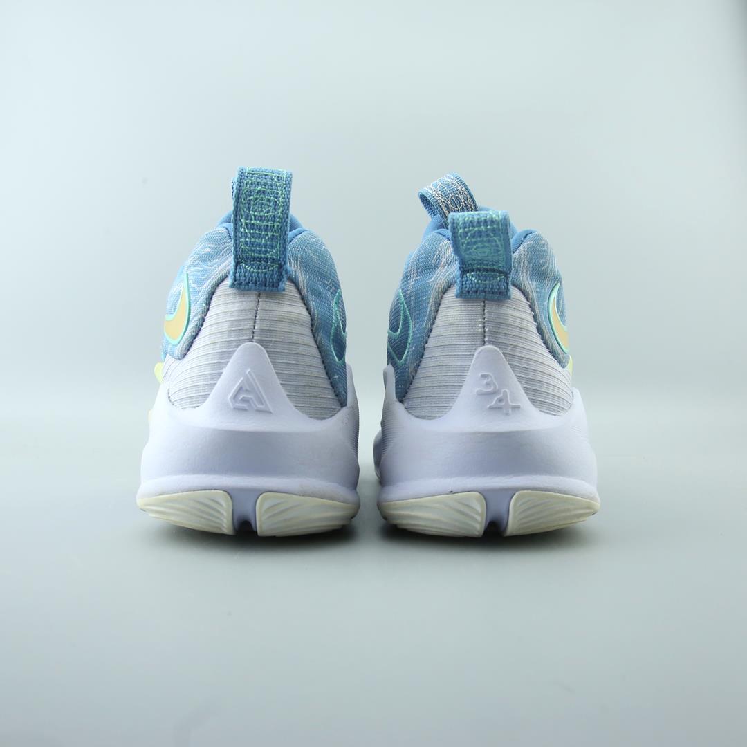 NIKE ZOOM FREAK 3