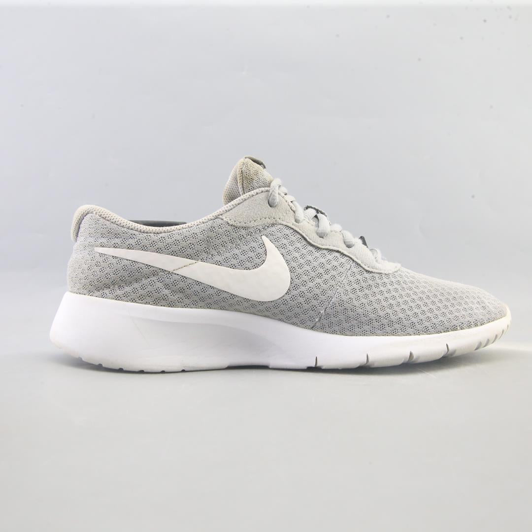 NIKE TANJUN