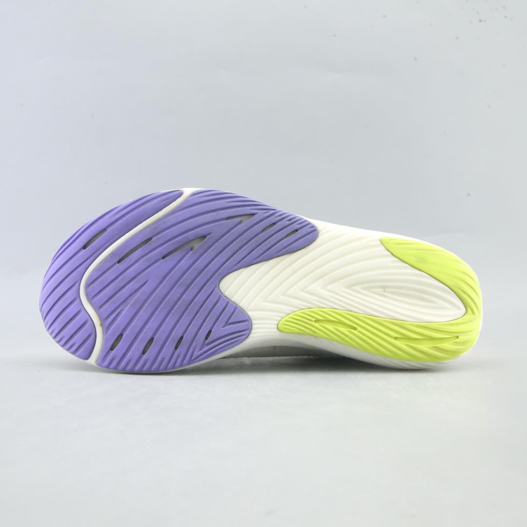 NEW BALANCE FUELCELL REBEL V3