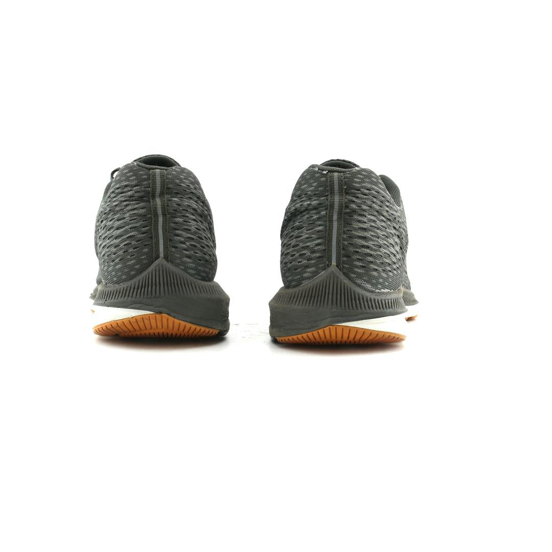 NIKE  AIR ZOOM WINFLO 5