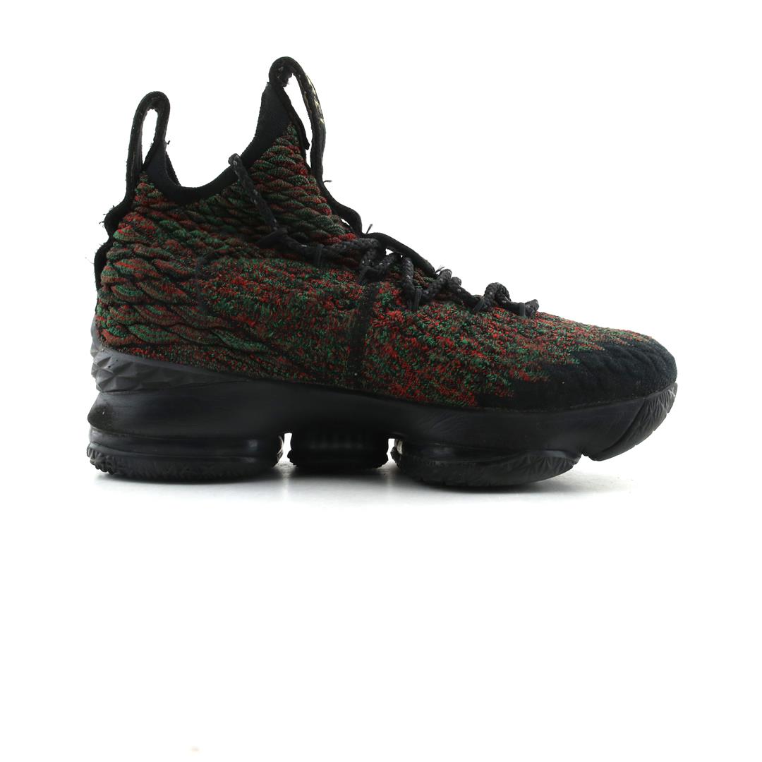 NIKE LEBRON 15