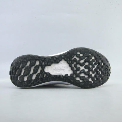 NIKE REVOLUTION 6