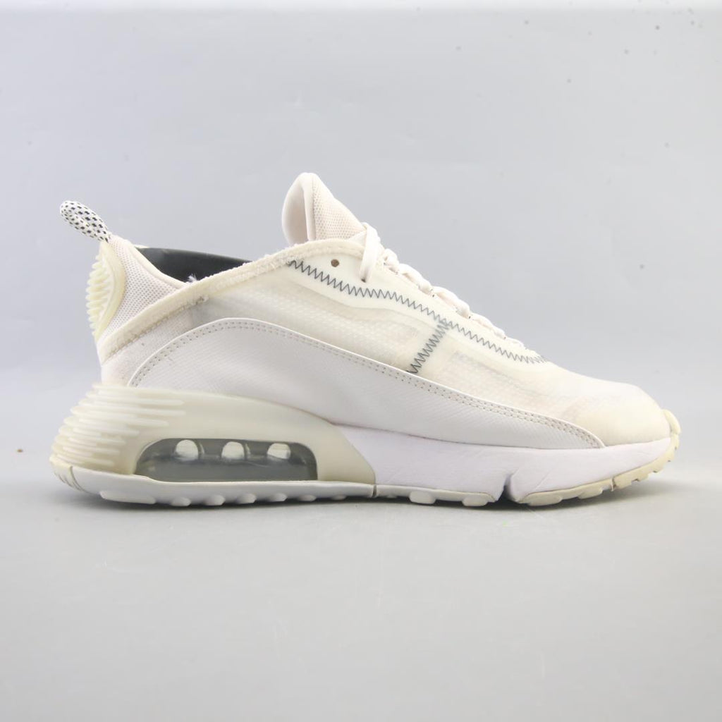 NIKE AIR MAX 2090