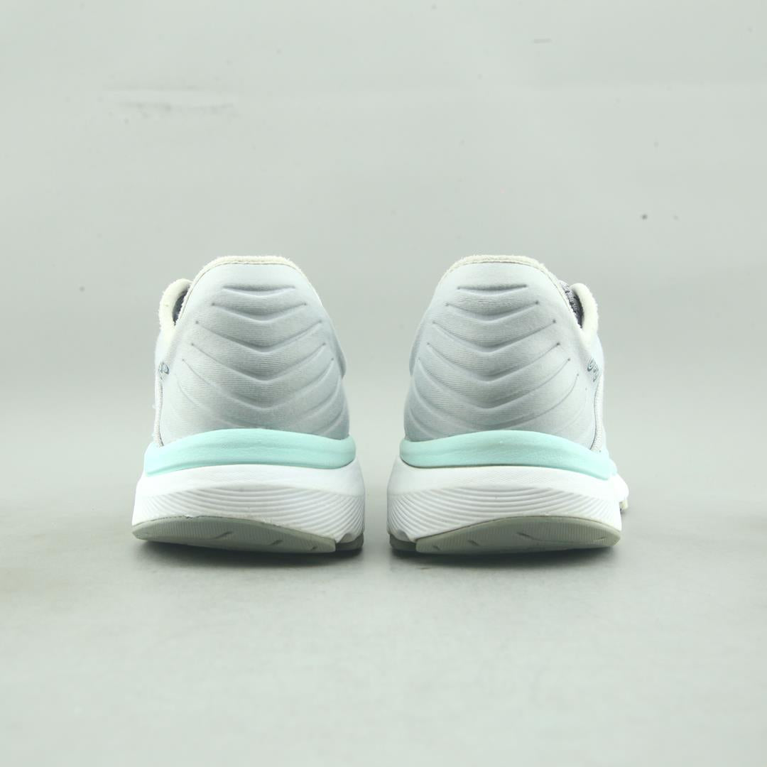 NEW BALANCE 860V10