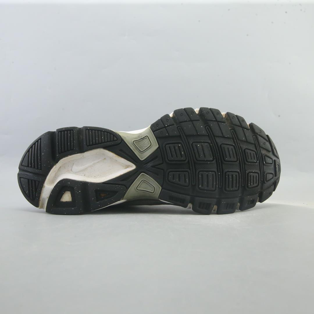 NIKE INITIATOR