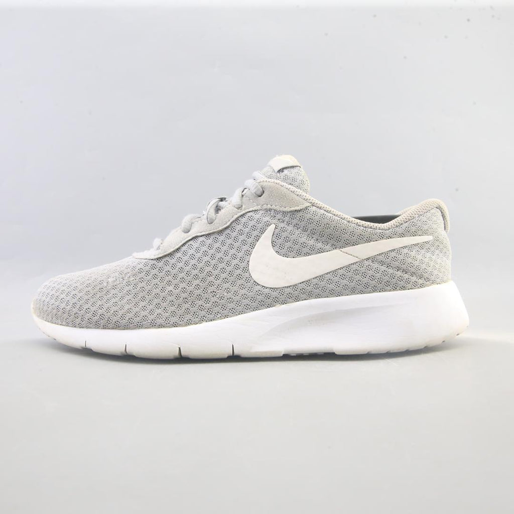 NIKE TANJUN