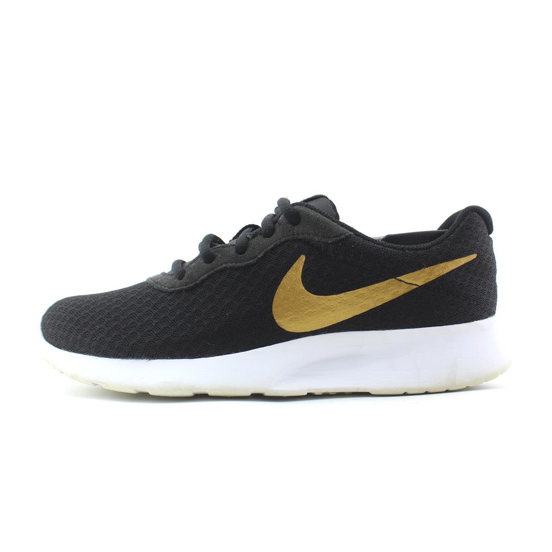 NIKE TANJUN