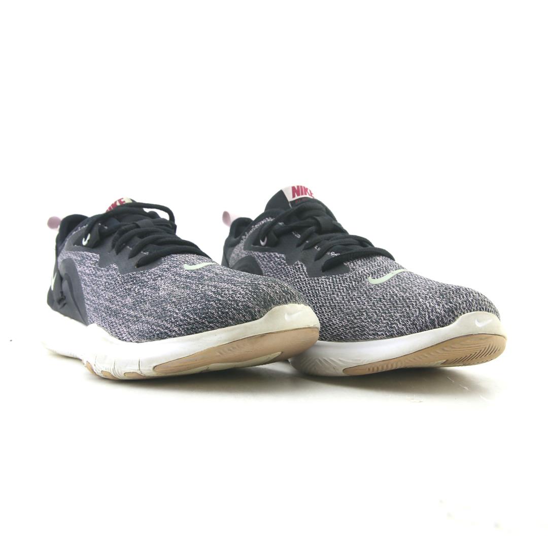 NIKE  FLEX TR 9