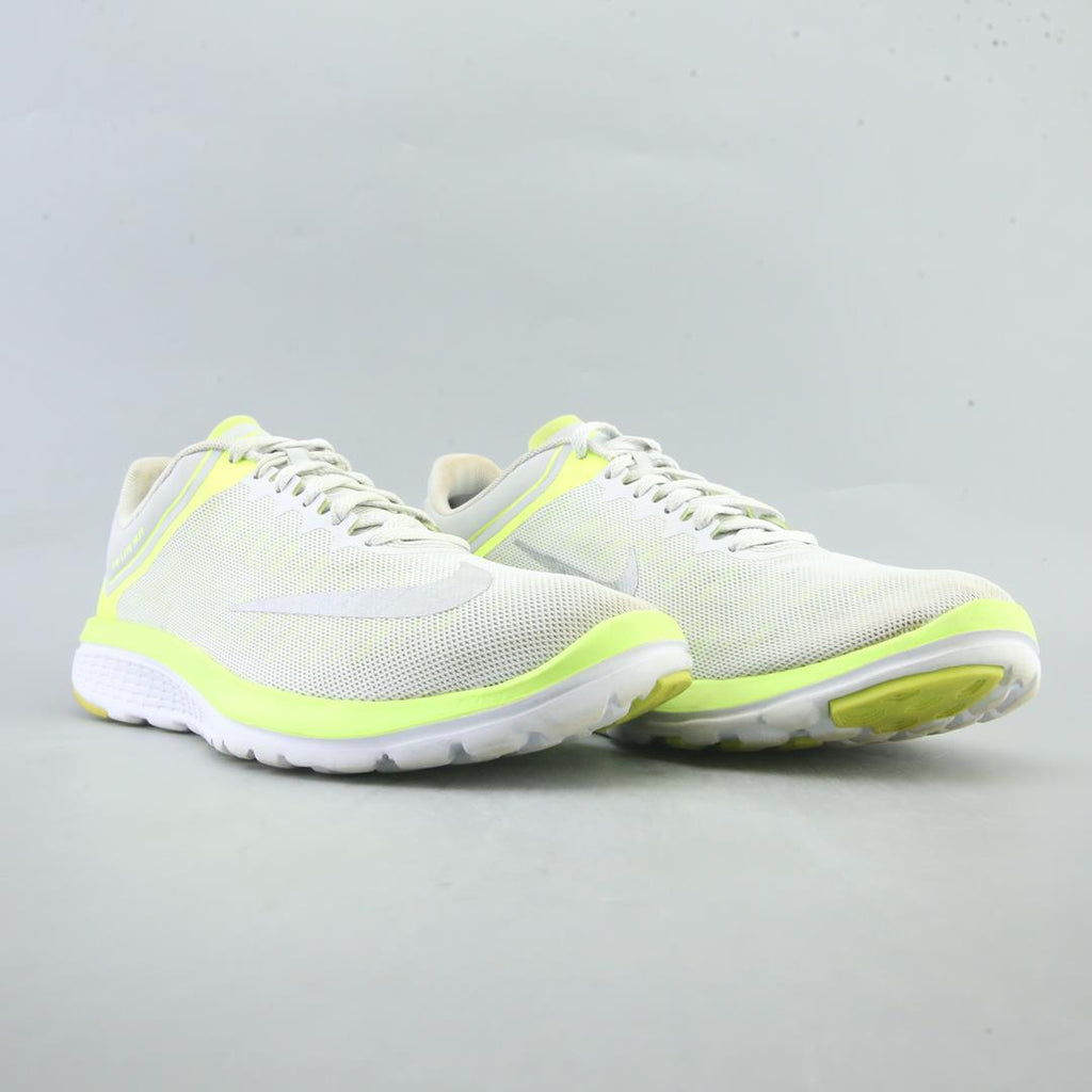 NIKE FS LITE RUN 4