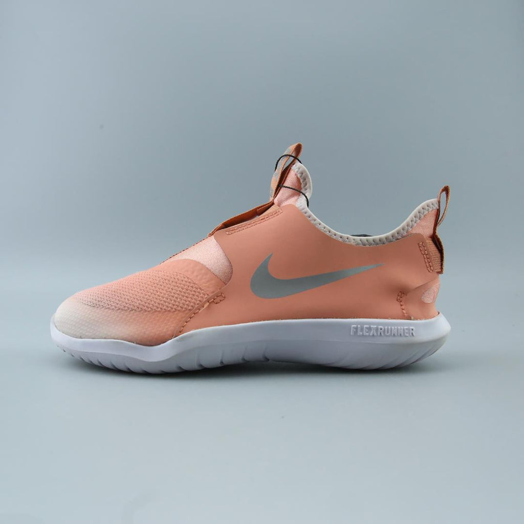 NIKE FLEX RUNNER