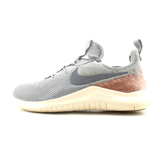 NIKE FREE TR 8