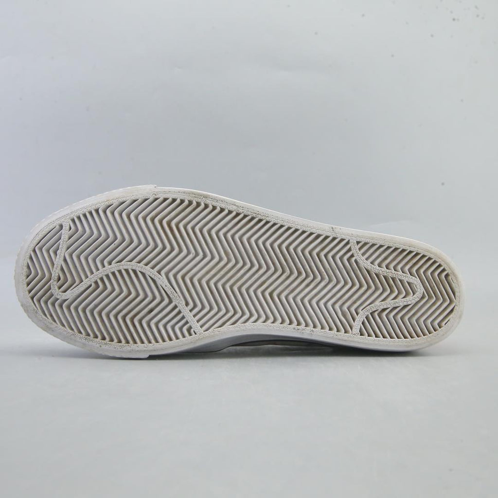 NIKE  TOKI