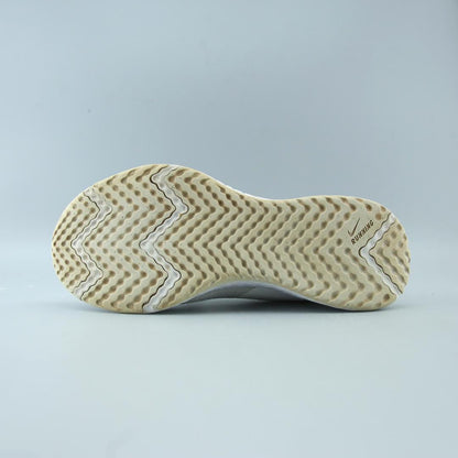 NIKE REVOLUTION 5