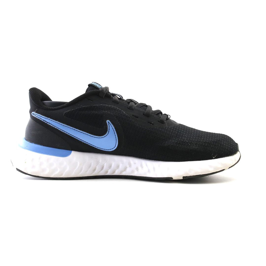 NIKE REVOLUTION 5