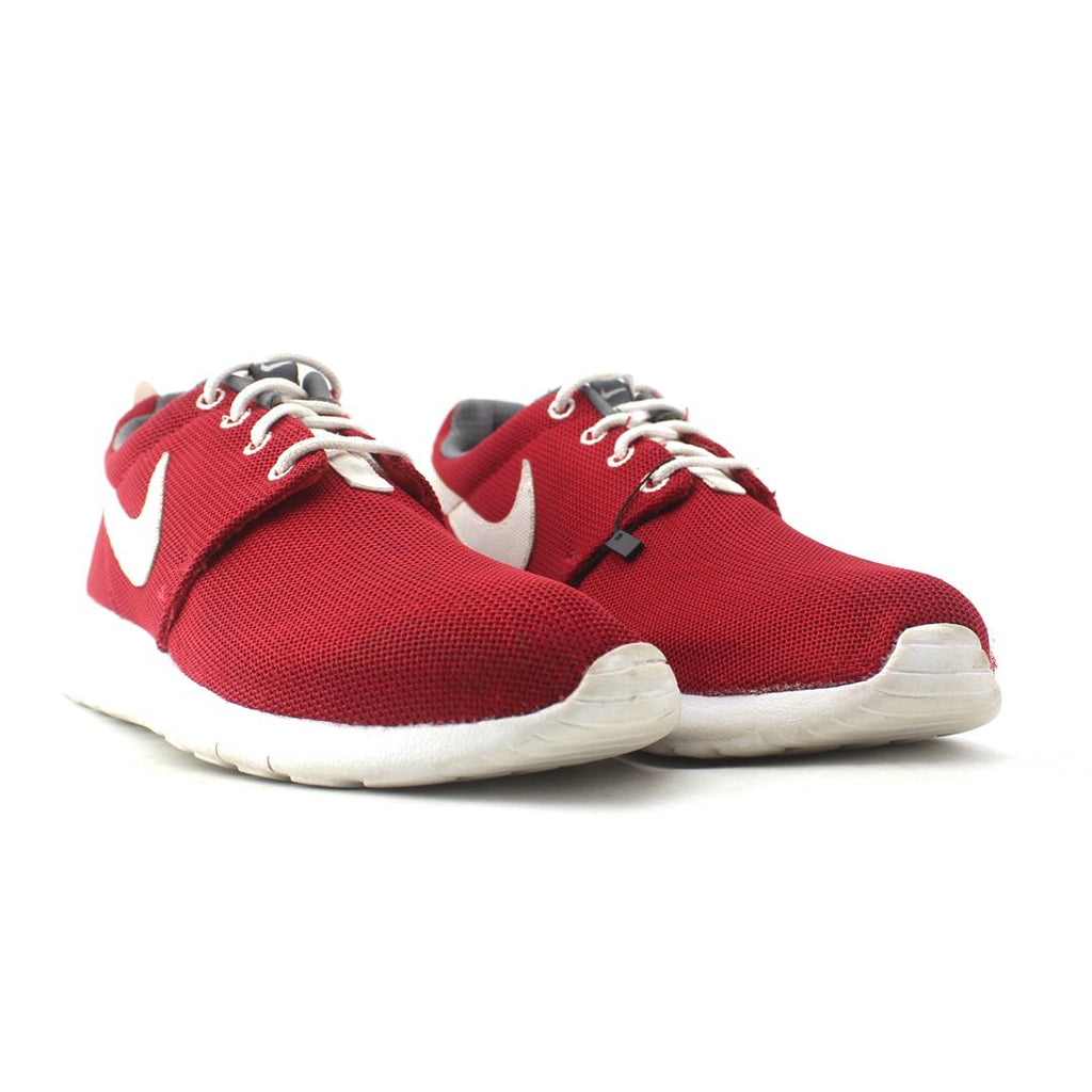 NIKE ROSHE ONE