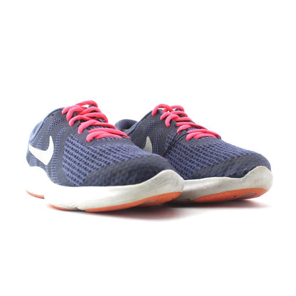 NIKE REVOLUTION 4