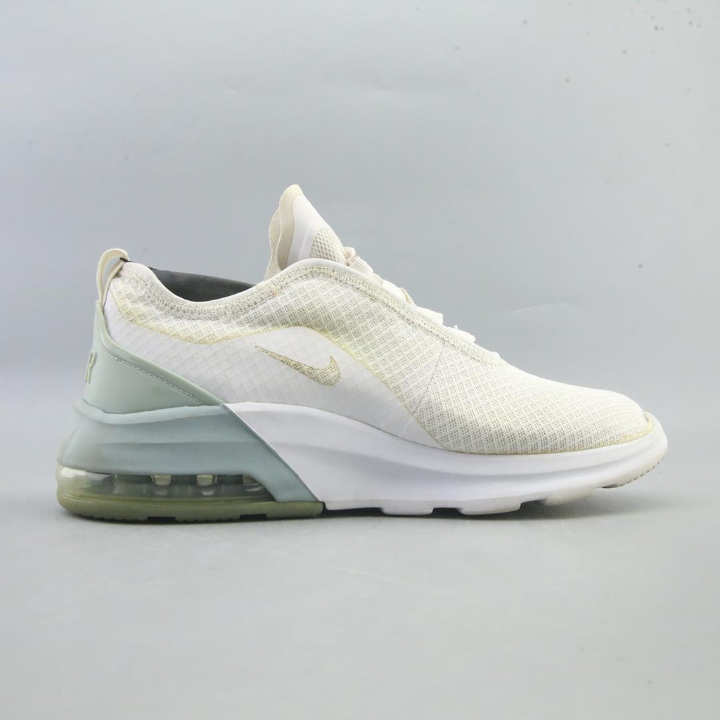 NIKE AIR MAX MOTION 2