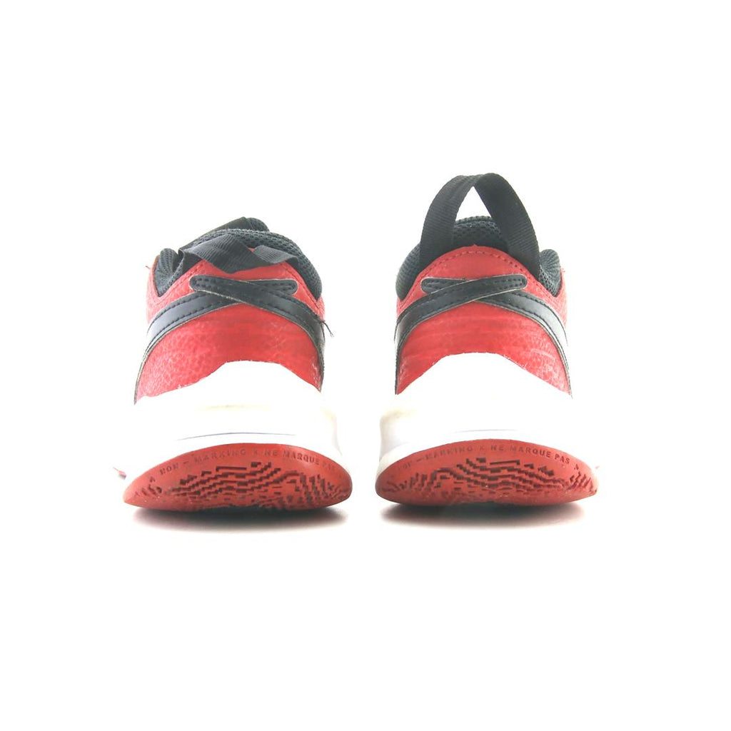 NIKE  TEAM HUSTLE D 10