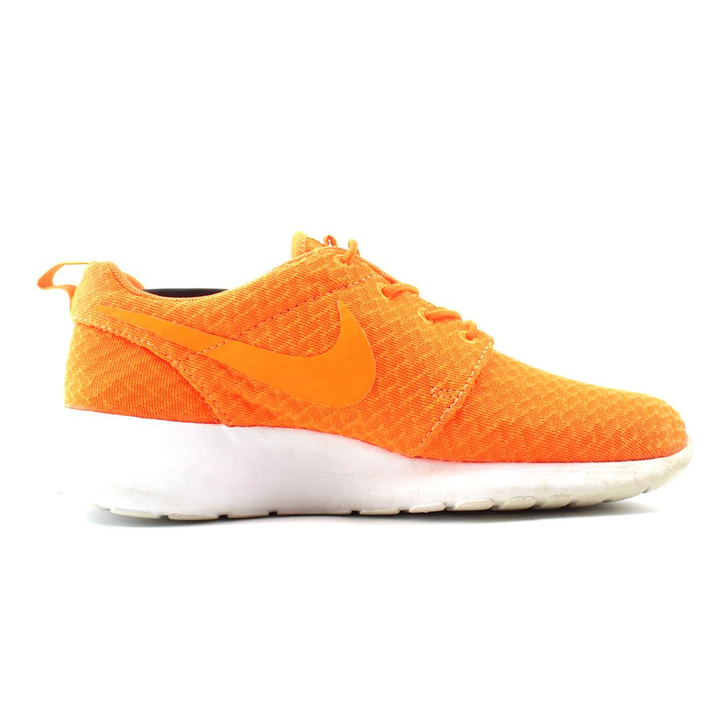 NIKE ROSHE ONE