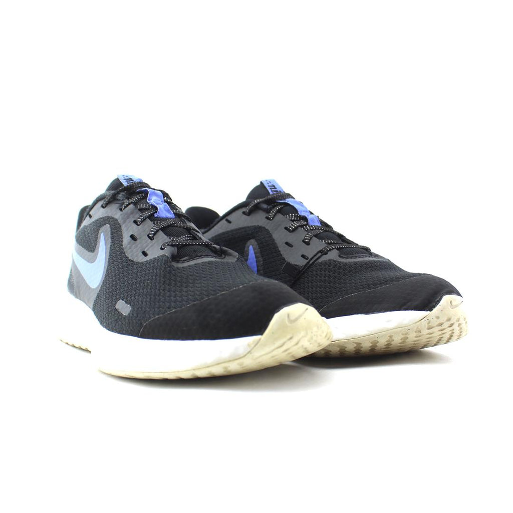 NIKE REVOLUTION 5