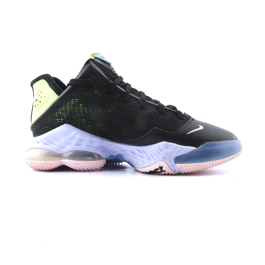 NIKE LEBRON 19 LOW