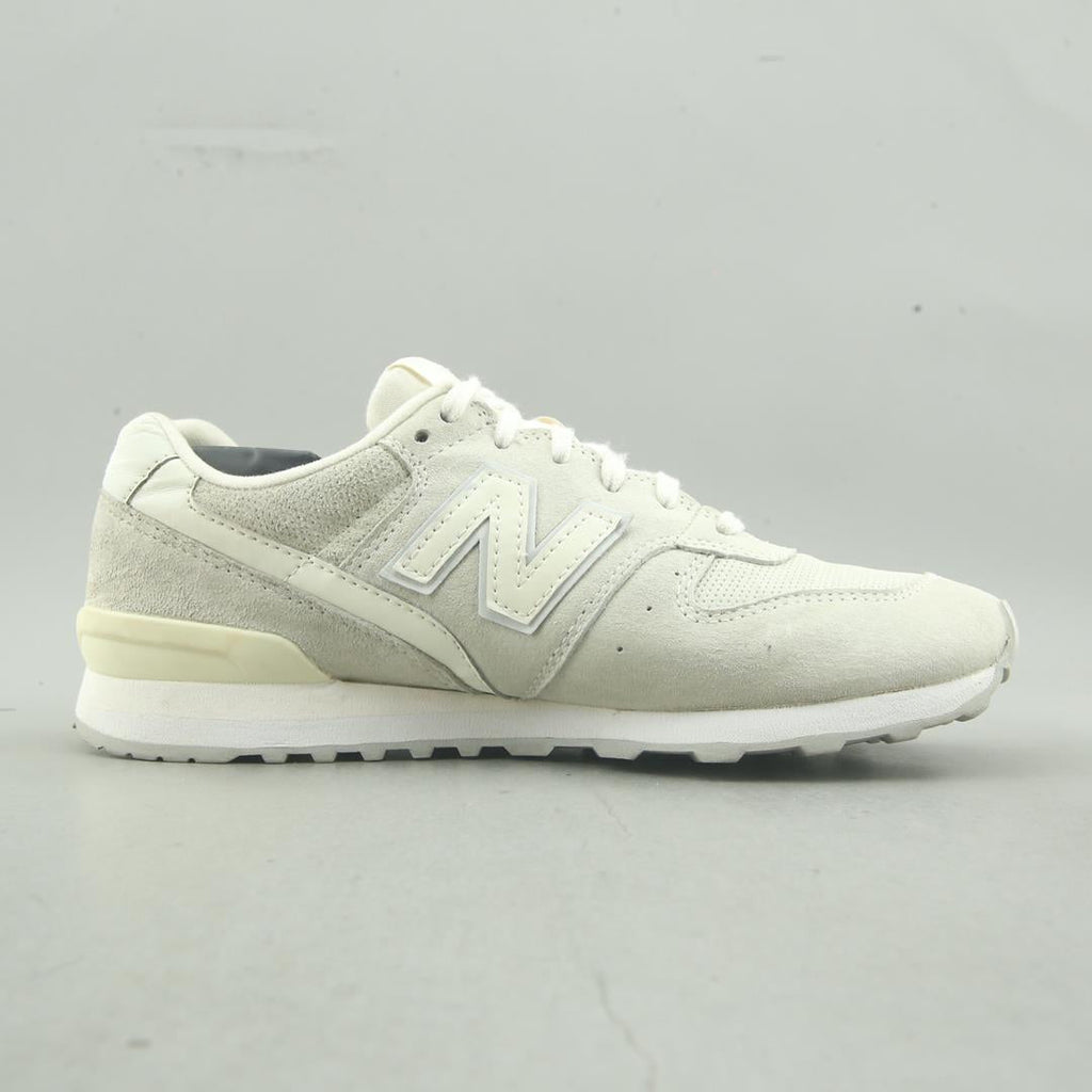 NEW BALANCE 696