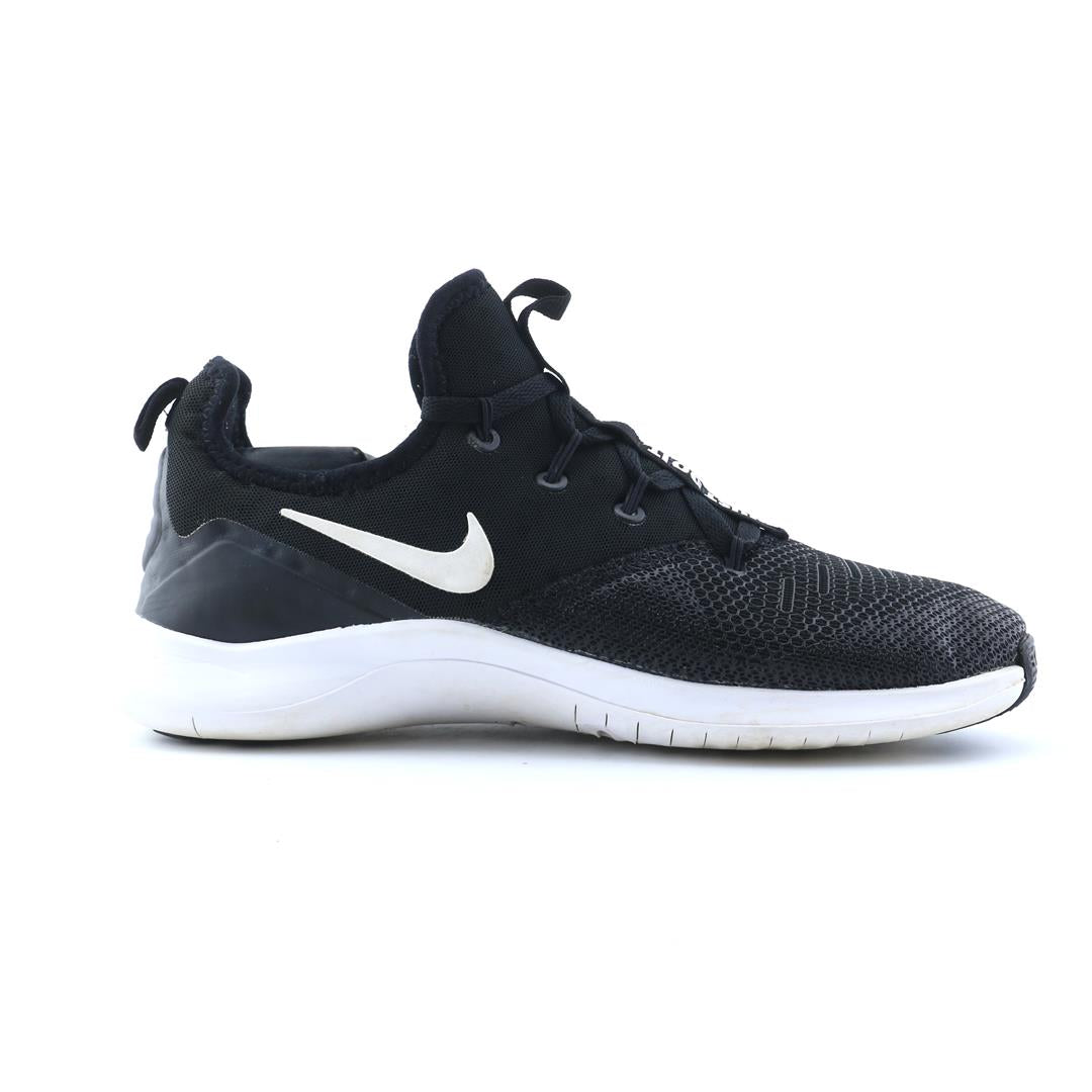 NIKE FREE TR 8