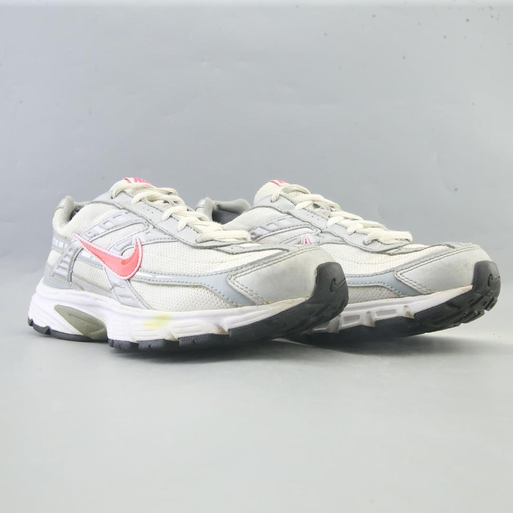 NIKE INITIATOR