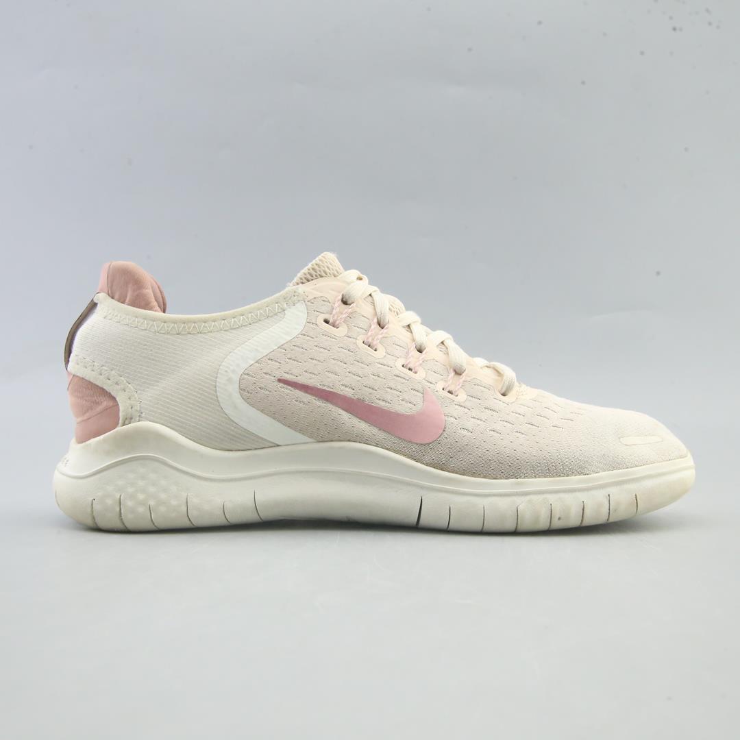 NIKE FREE RN