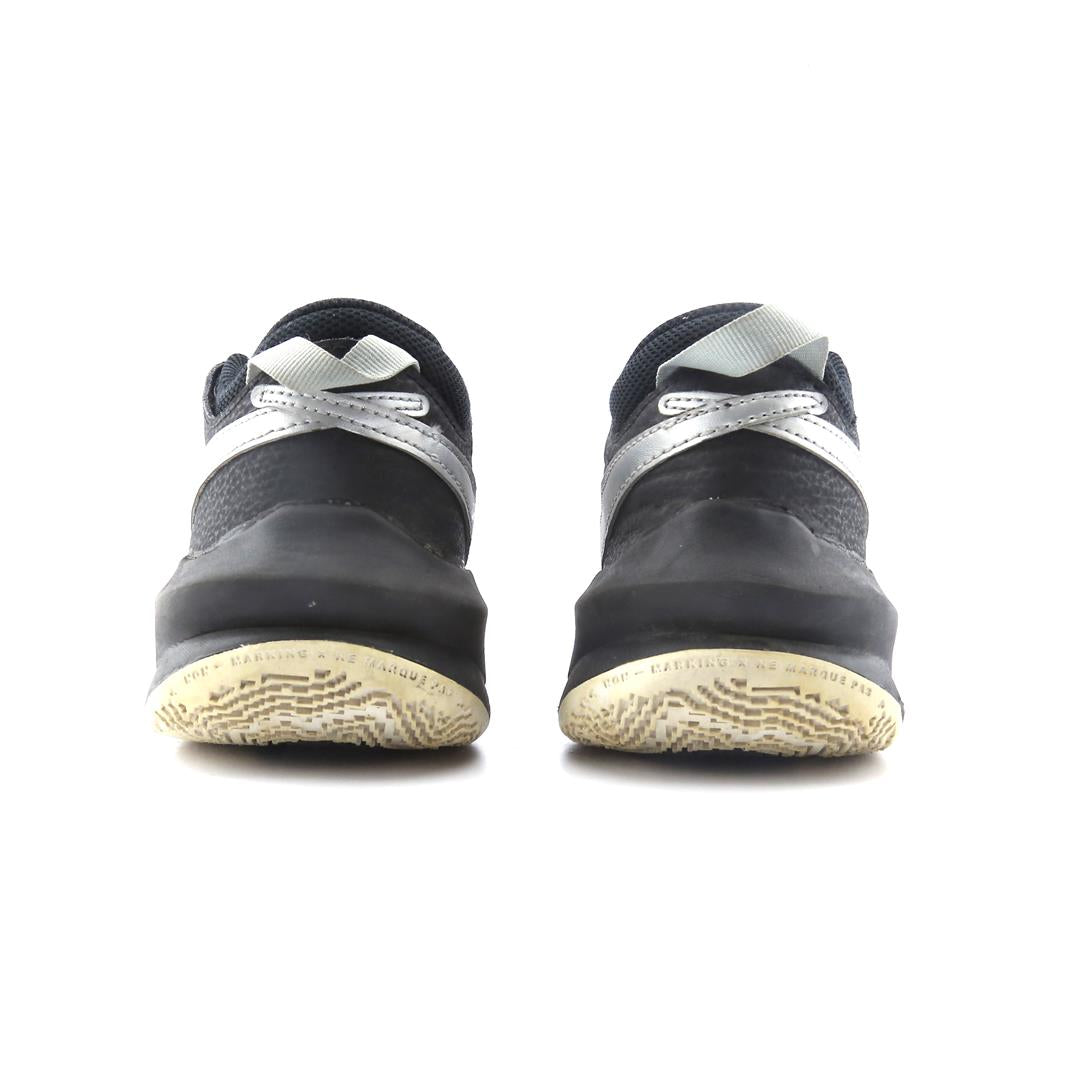 NIKE TEAM HUSTLE D 10