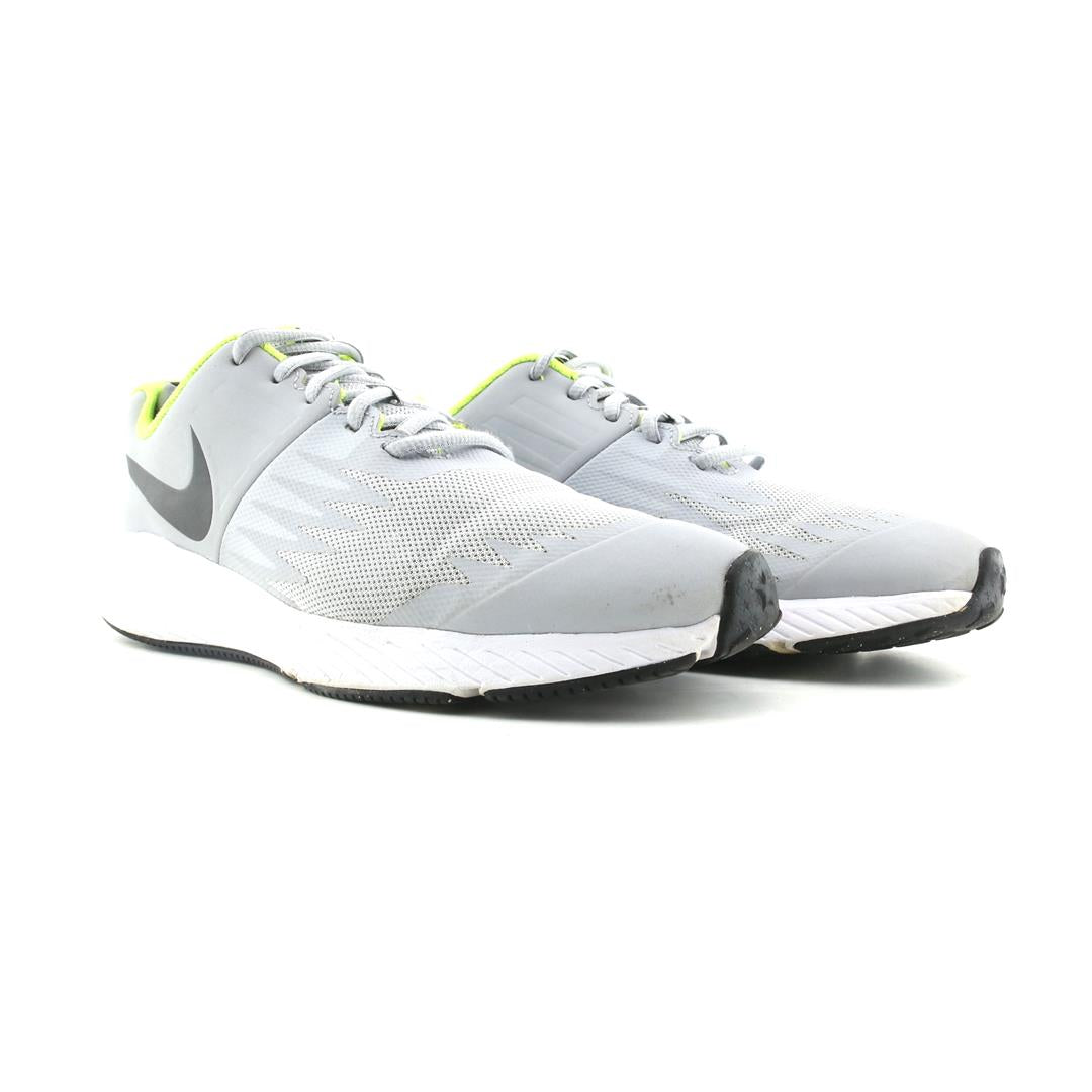 NIKE STAR RUNNER