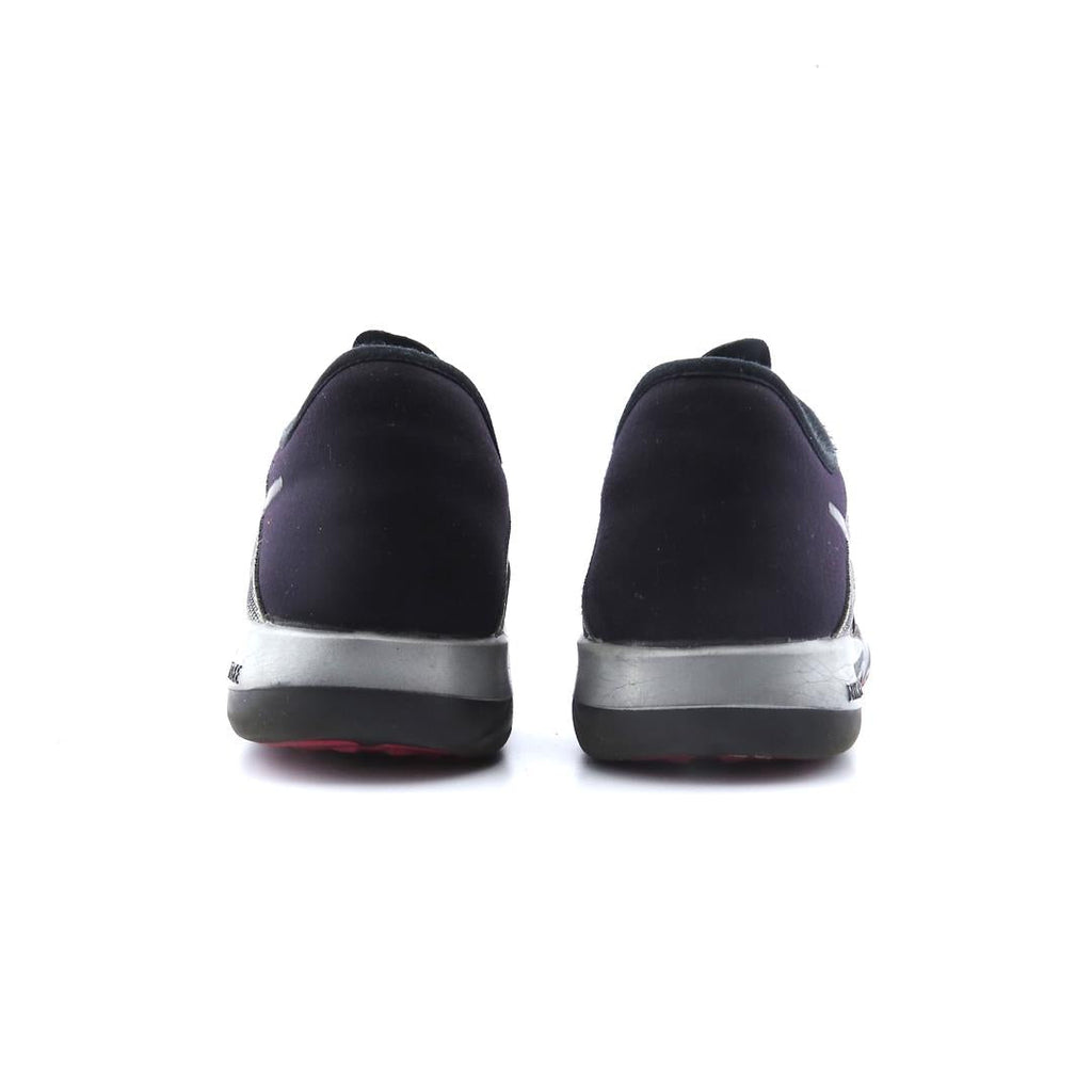 NIKE FREE TR 6