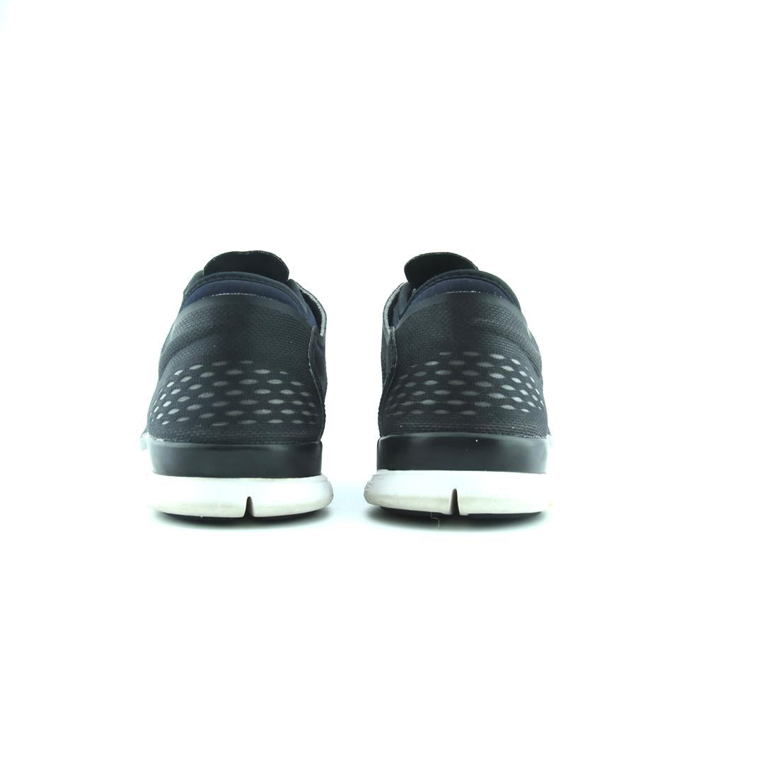 NIKE FREE TR FIT 4