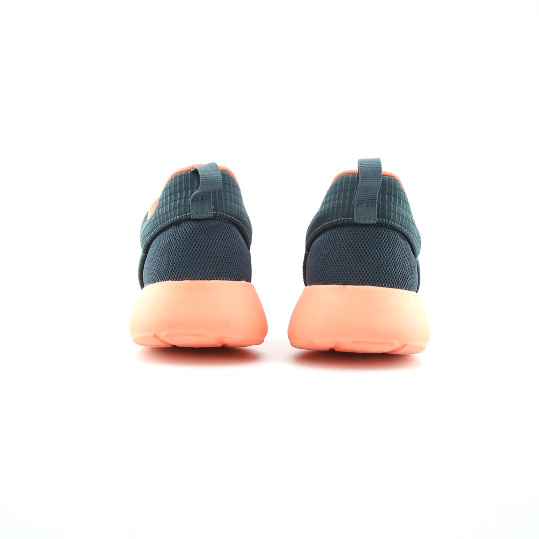NIKE ROSHE TWO