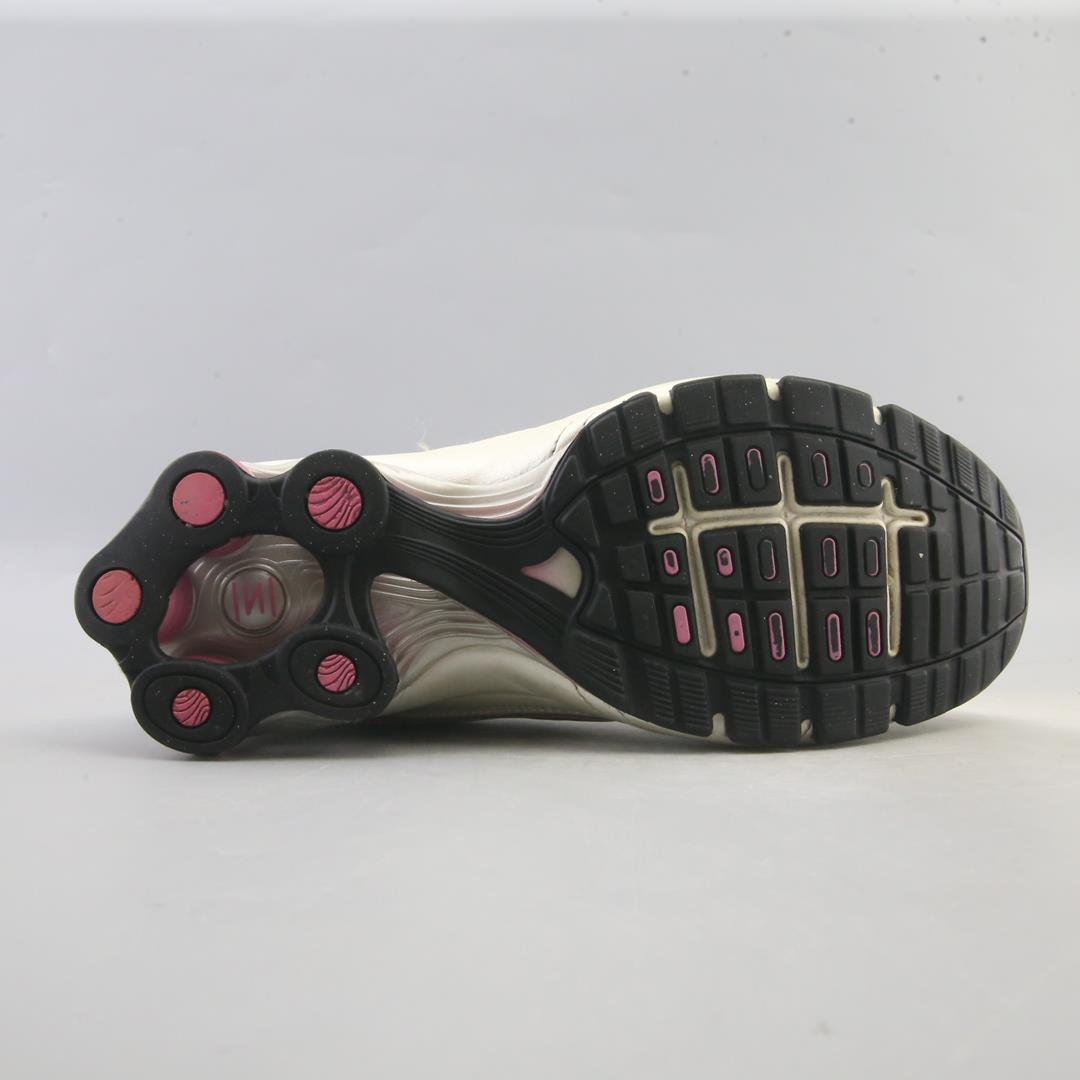 NIKE SHOX