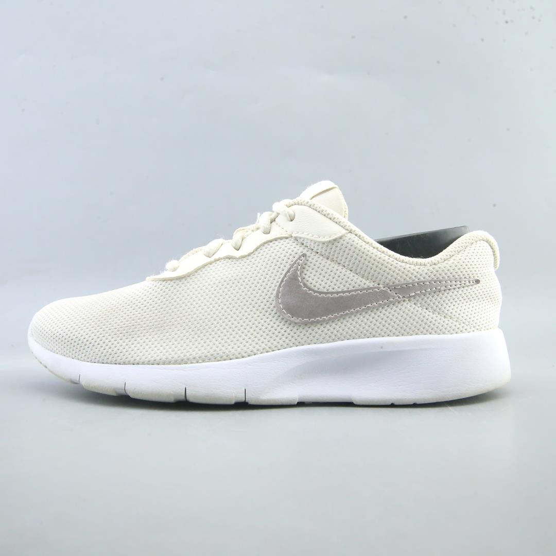 NIKE TANJUN