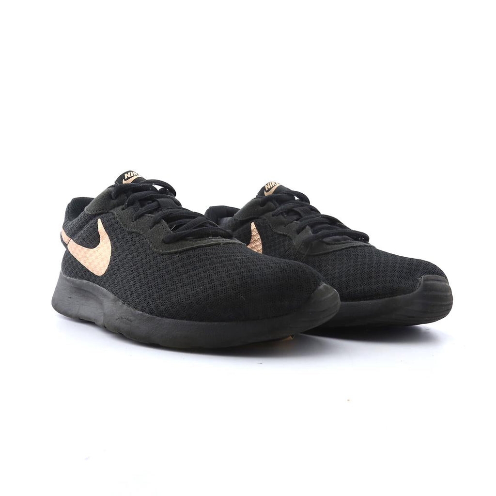 NIKE TANJUN