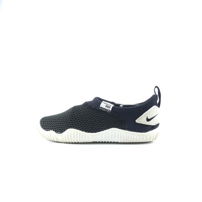 NIKE .