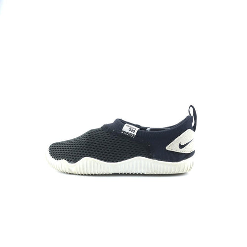NIKE .
