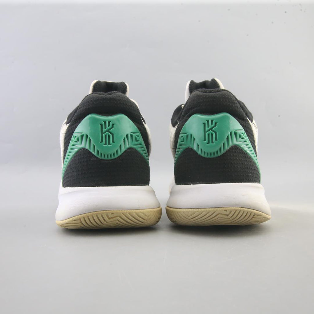 NIKE KYRIE FLYTRAP II
