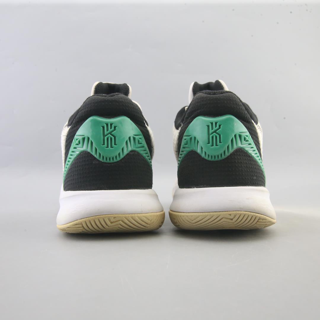 NIKE KYRIE FLYTRAP II
