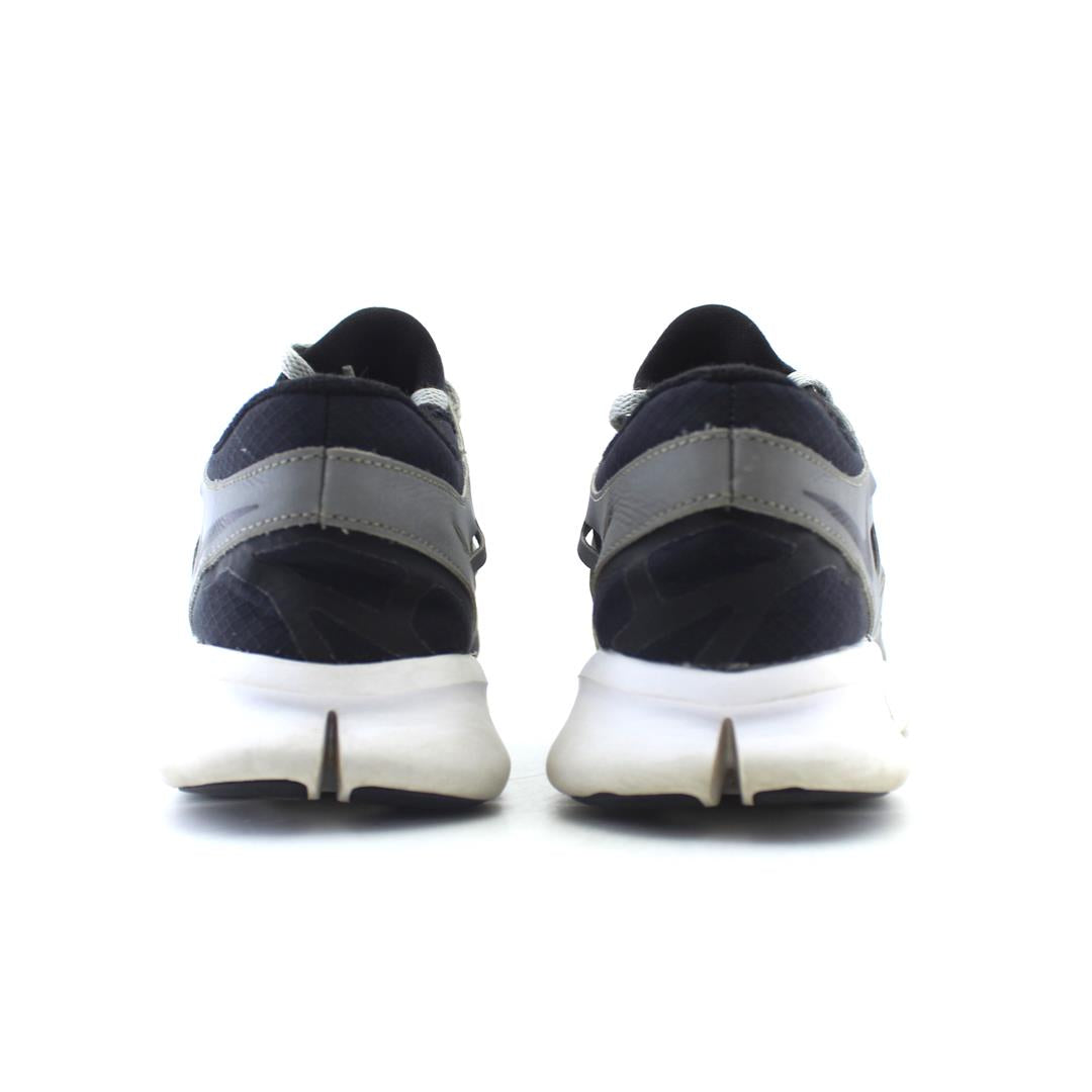 NIKE  FREE RUN 2