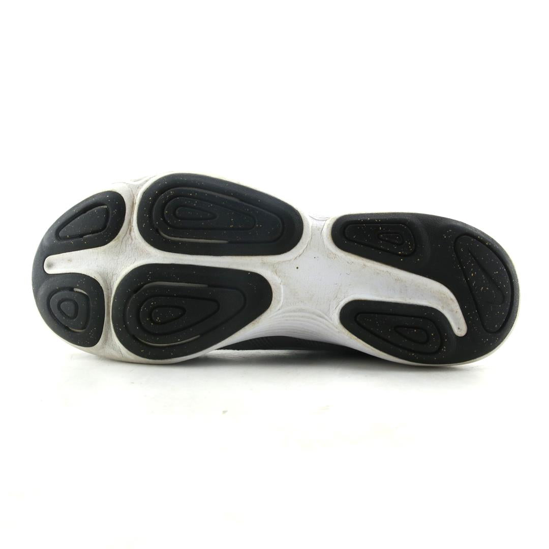NIKE REVOLUTION 4
